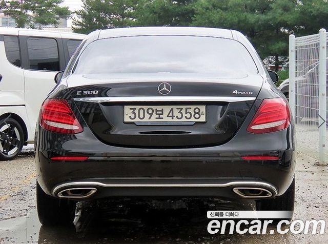 Mercedes-Benz E-Class W213 E300 4MATIC Exclusive - фото 3