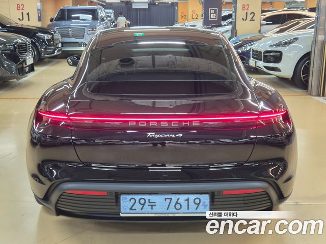 Porsche Taycan Base 4 - фото 3
