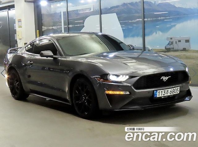 Ford Mustang Coupe - фото 0