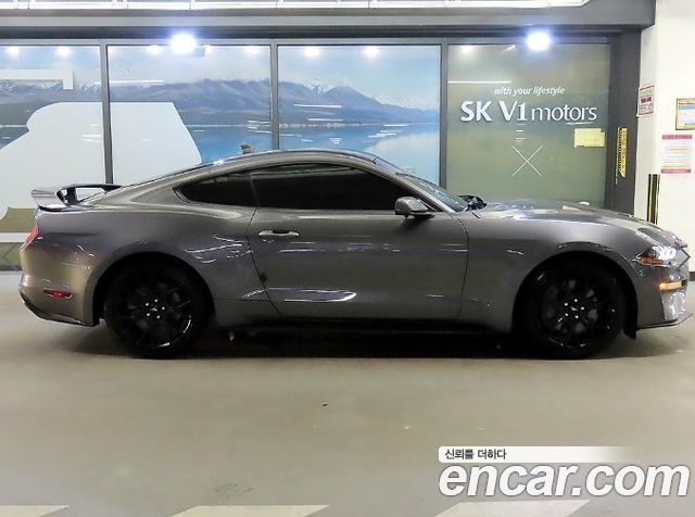 Ford Mustang Coupe - фото 2
