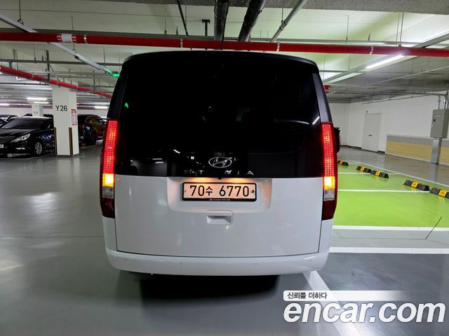 Hyundai Staria Tourer 9-Seater Modern - фото 2