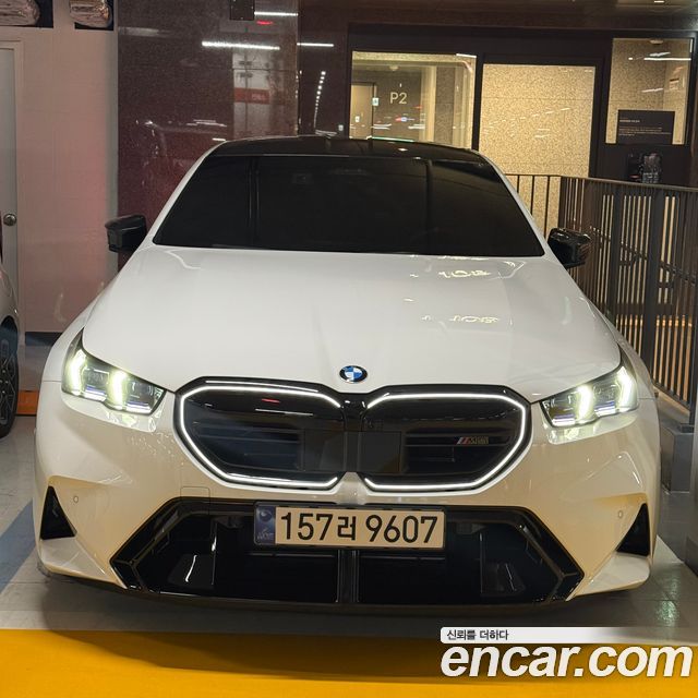 BMW M5 G90 M5 Sedan - фото 0