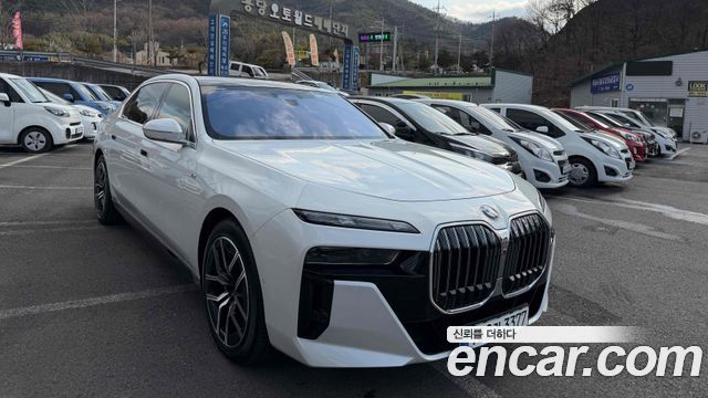 BMW 7-Series G70 740d xDrive M Sport - фото 0