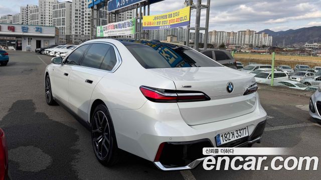 BMW 7-Series G70 740d xDrive M Sport - фото 2
