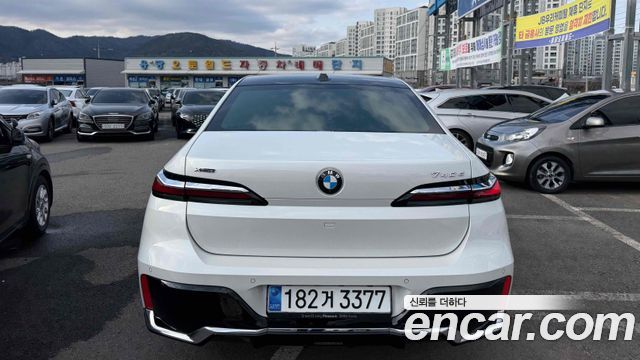BMW 7-Series G70 740d xDrive M Sport - фото 4
