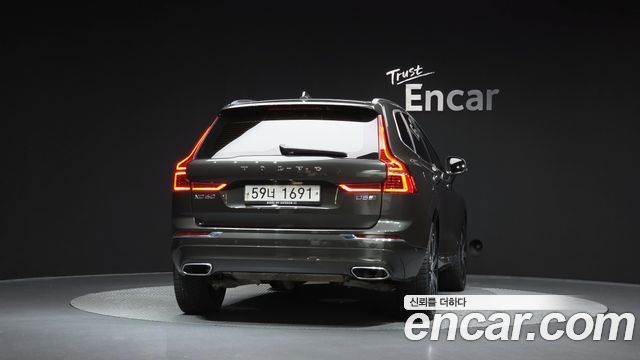 Volvo XC60 2-го поколения D5 Inscription - фото 3