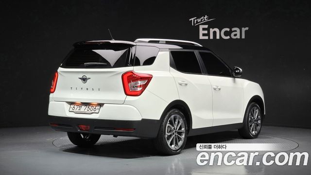 SsangYong Tivoli 1.6 RX 2WD - фото 1