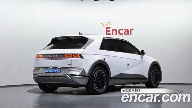 Hyundai Ioniq5 Long Range AWD Prestige - фото 1