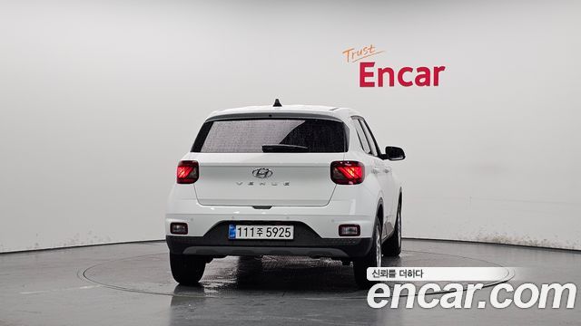 Hyundai Venue 1,6 Premium - фото 2