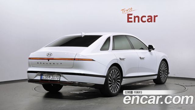 Hyundai Grandeur GN7 2,5 Gasoline 2WD Calligraphy - фото 1
