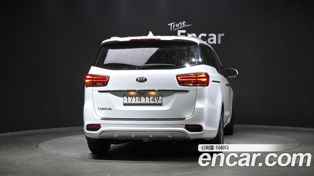 Kia Carnival Новый 9-Seater Luxury - фото 3