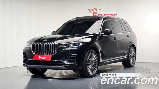 BMW X7 G07 xDrive 40d Design Pure Excellence 6-Seater - фото 0