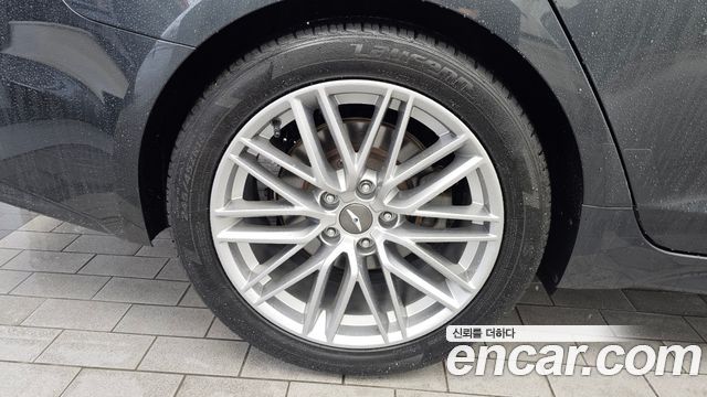 Genesis G70 2.0T Elite - фото 4