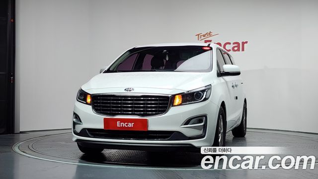 Kia Carnival Новый 11-Seater Deluxe - фото 2