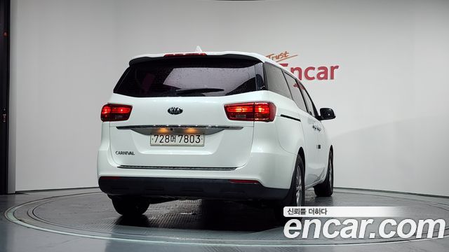 Kia Carnival Новый 11-Seater Deluxe - фото 3