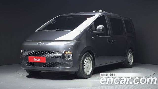 Hyundai Staria Tourer 11-Seater Smart - фото 0