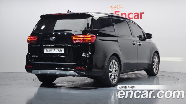 Kia Carnival Новый Gasoline 9-Seater Noblesse Special - фото 1
