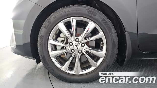 Kia Carnival Новый Gasoline 9-Seater Noblesse Special - фото 4