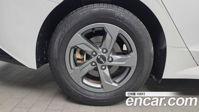 Kia K5 3-го поколения 2.0 LPI(Renter car) Strandard - фото 4