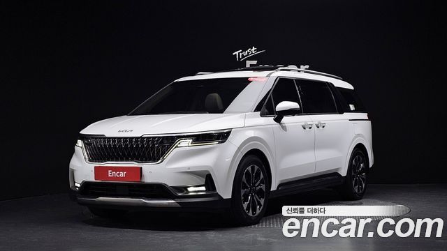 Kia Carnival 4-го поколения 9-Seater Signature - фото 0