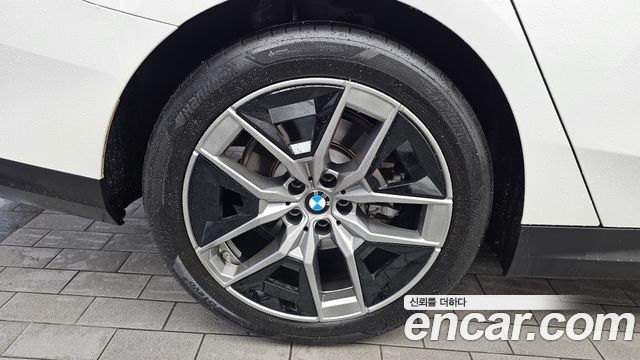 BMW 5-Series G60 520i - фото 4
