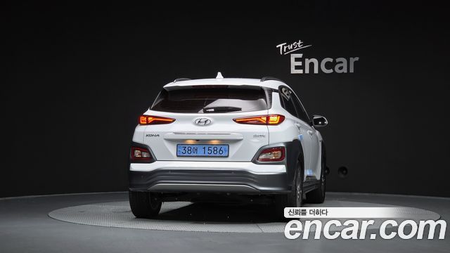 Hyundai Kona Premium - фото 3