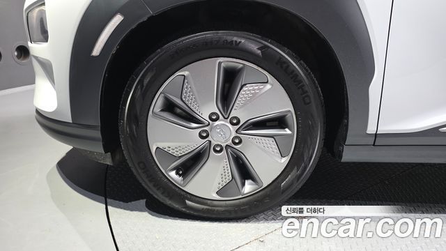 Hyundai Kona Premium - фото 4