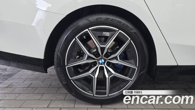 BMW 5-Series G60 520i M Sport - фото 4