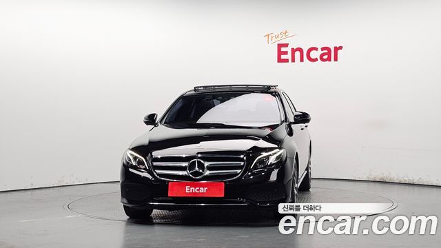 Mercedes-Benz E-Class W213 E300 4MATIC Avnatgarde - фото 2