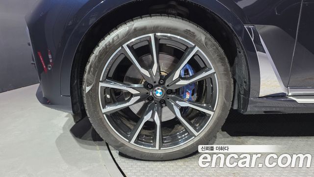 BMW X7 G07 xDrive 40i M Sport 6STR - фото 3