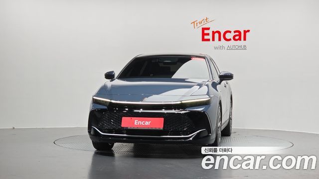 Toyota Crown 2.5 4WD Hybrid - фото 1