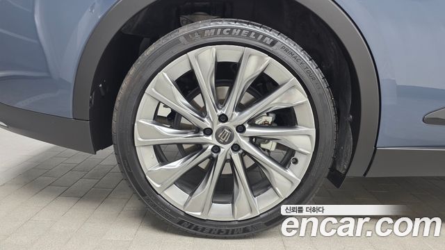 Toyota Crown 2.5 4WD Hybrid - фото 3