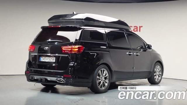 Kia Carnival Новый Gasoline 9-seater Limousine(Special vehicle) - фото 1