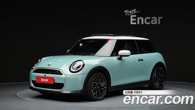 Mini Cooper 4-го поколения Favoured - фото 0