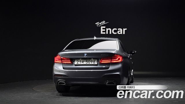 BMW 5-Series G30 520d M Sport Package Plus - фото 3