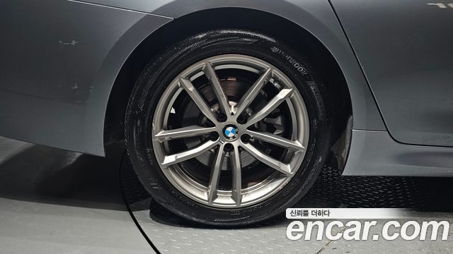 BMW 5-Series G30 520d M Sport Package Plus - фото 4