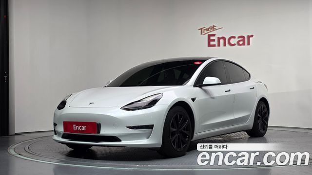 Tesla Model 3 Long Range AWD - фото 0
