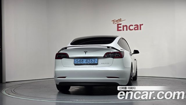 Tesla Model 3 Long Range AWD - фото 3