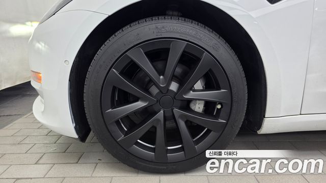 Tesla Model 3 Long Range AWD - фото 4