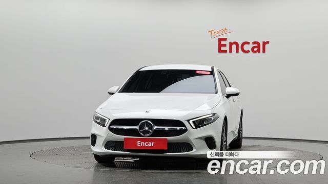 Mercedes-Benz A-Class W177 A220 Sedan - фото 1