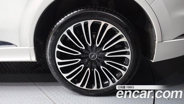 Lincoln Aviator 2-го поколения 3.0 Black Label AWD - фото 4