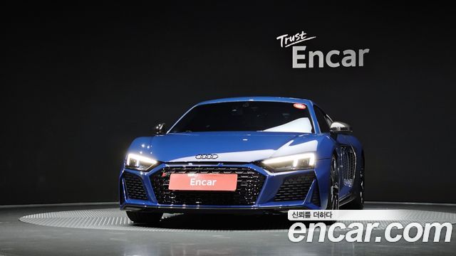 Audi R8 5.2 V10 Performance Coupe - фото 2