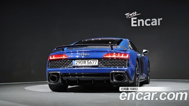 Audi R8 5.2 V10 Performance Coupe - фото 3
