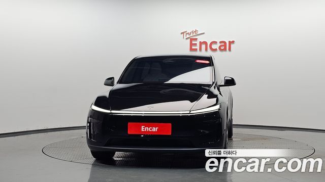 Tesla Model Y Long Range AWD - фото 1