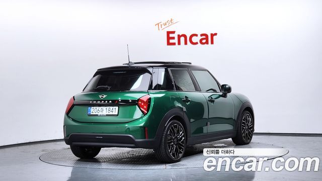 Mini Cooper S 4-го поколения 5 Door Favoured - фото 1