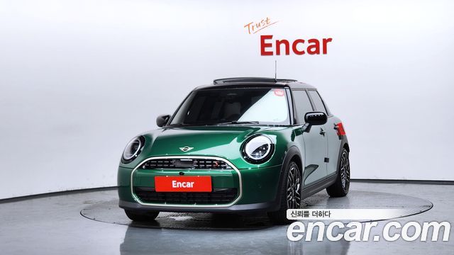 Mini Cooper S 4-го поколения 5 Door Favoured - фото 2
