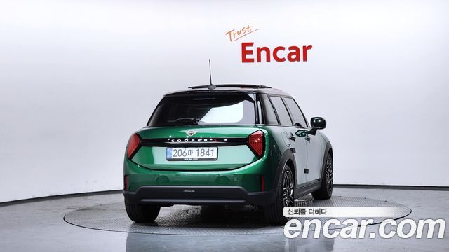 Mini Cooper S 4-го поколения 5 Door Favoured - фото 3