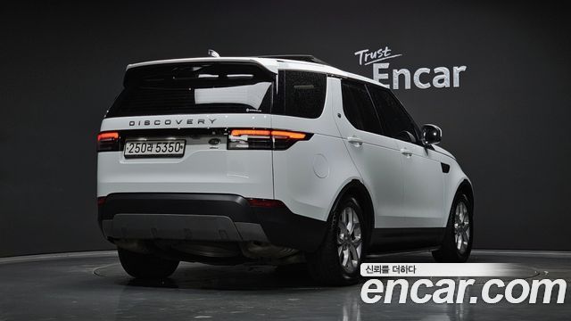 Land Rover Discovery 3.0 SD6 SE - фото 1