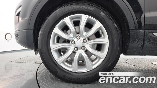 Land Rover Range Rover Evoque 2.0 TD4 SE - фото 4