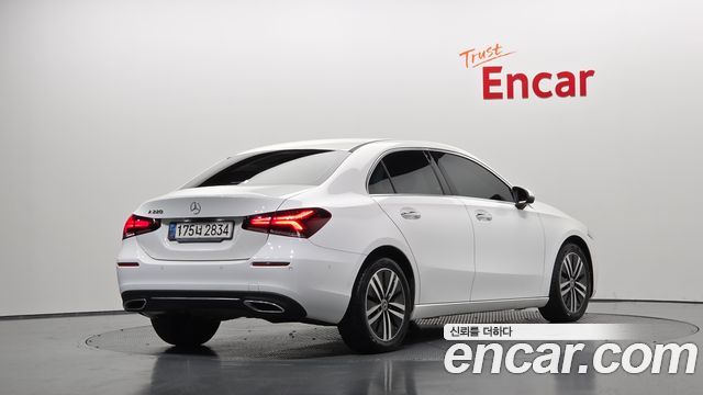 Mercedes-Benz A-Class W177 A220 Sedan - фото 1